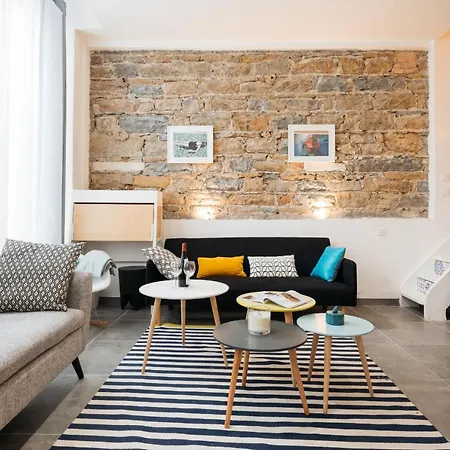 Dify Vaudrey - Part Dieu Apartment